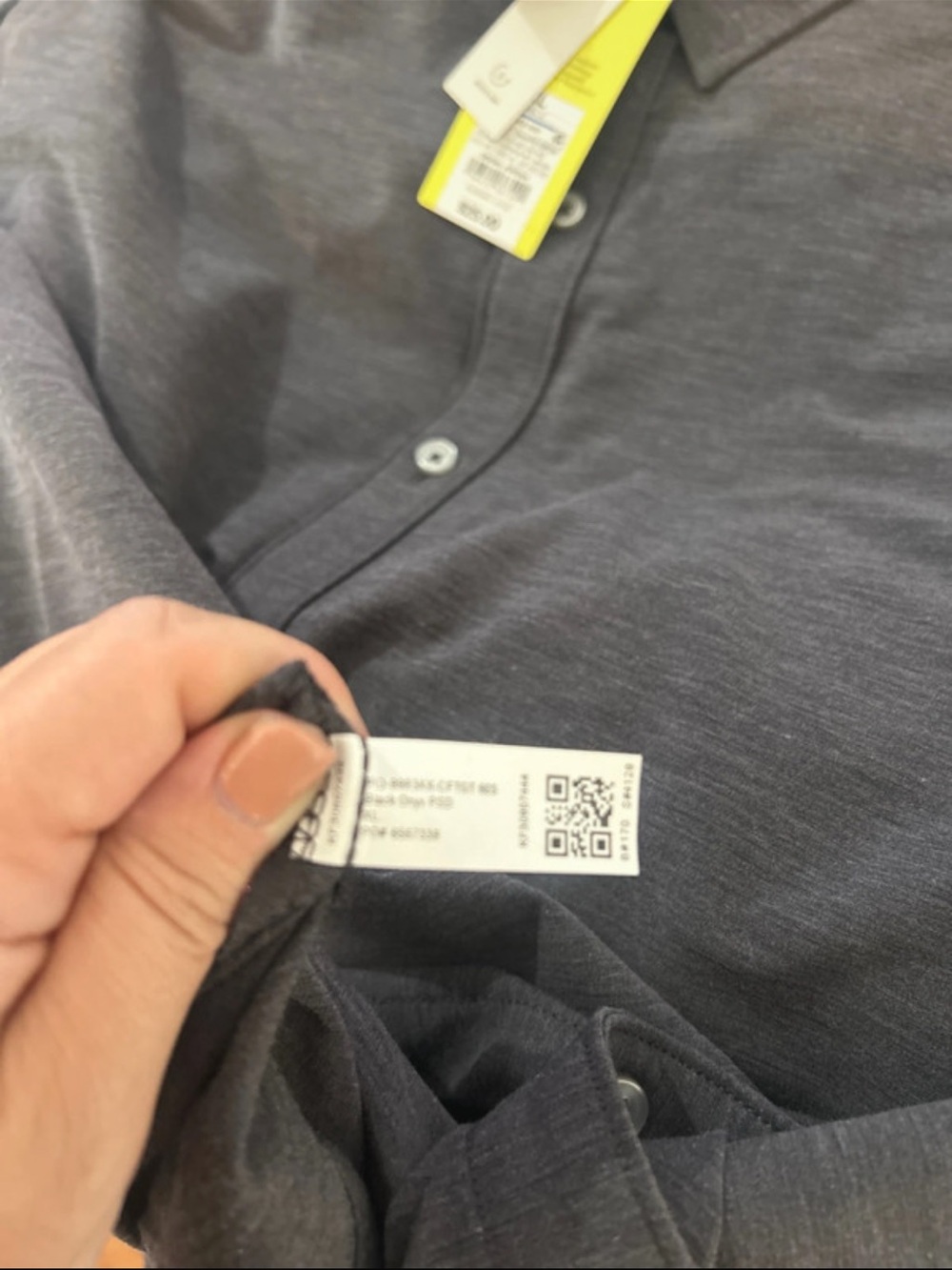 all in motion Men's Short-Sleeve Button-Down Shirt in Charcoal Gray - Picture 9 of 10